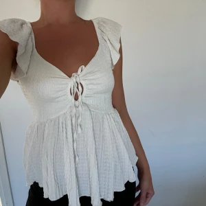 Topp - Jättesöt volangtopp i storlek XS, använd några få gånger 🤍