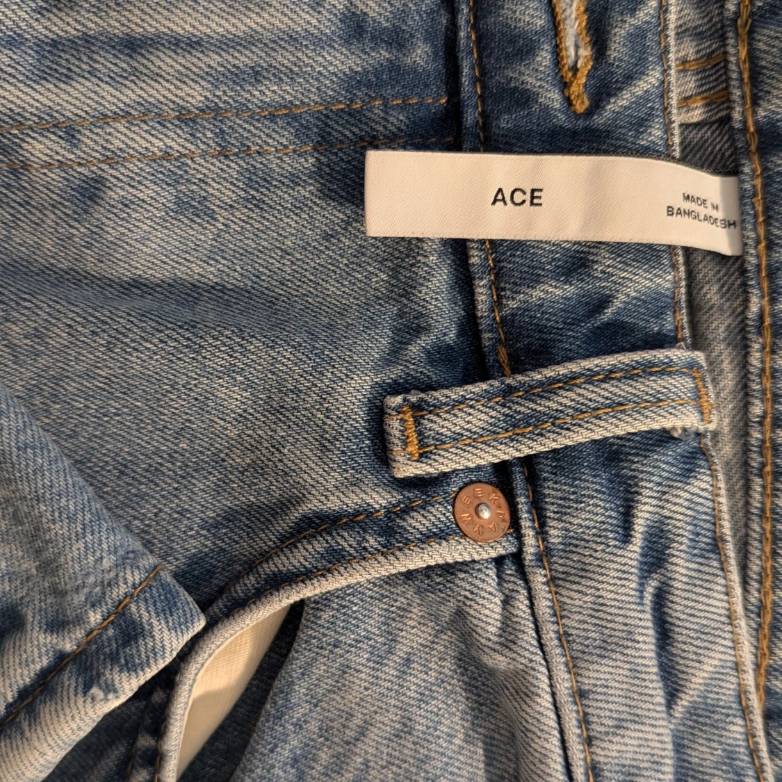 Blå jeans från Weekday - 90