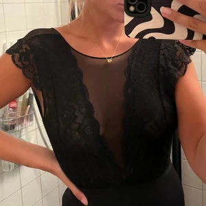 Spetsbody - Spetsbody från Pieces  Strl S