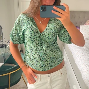 Blus!  - Så snygg blus som är perfekt till skolstarten!