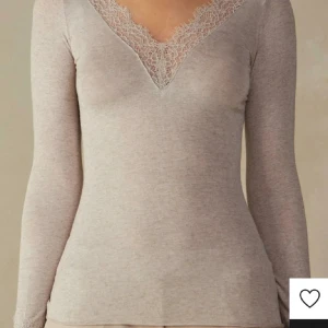 Intimisssimi - Säljer denna supersnygga tröja från intemissimi❣️