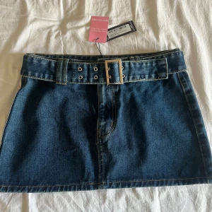 Jeanskjol - Jeanskjol från PLT i storlek 36, aldrig använd. 