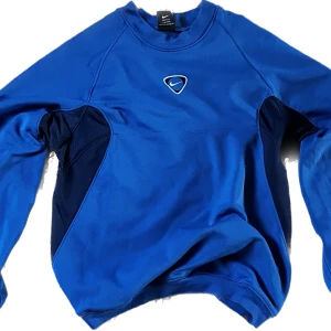 Vintage Nike Porto Sweater  - Supercool Sällsynt 2000-tals Porto tröja XS inga defekter bra kvalitet. Passar som en XS