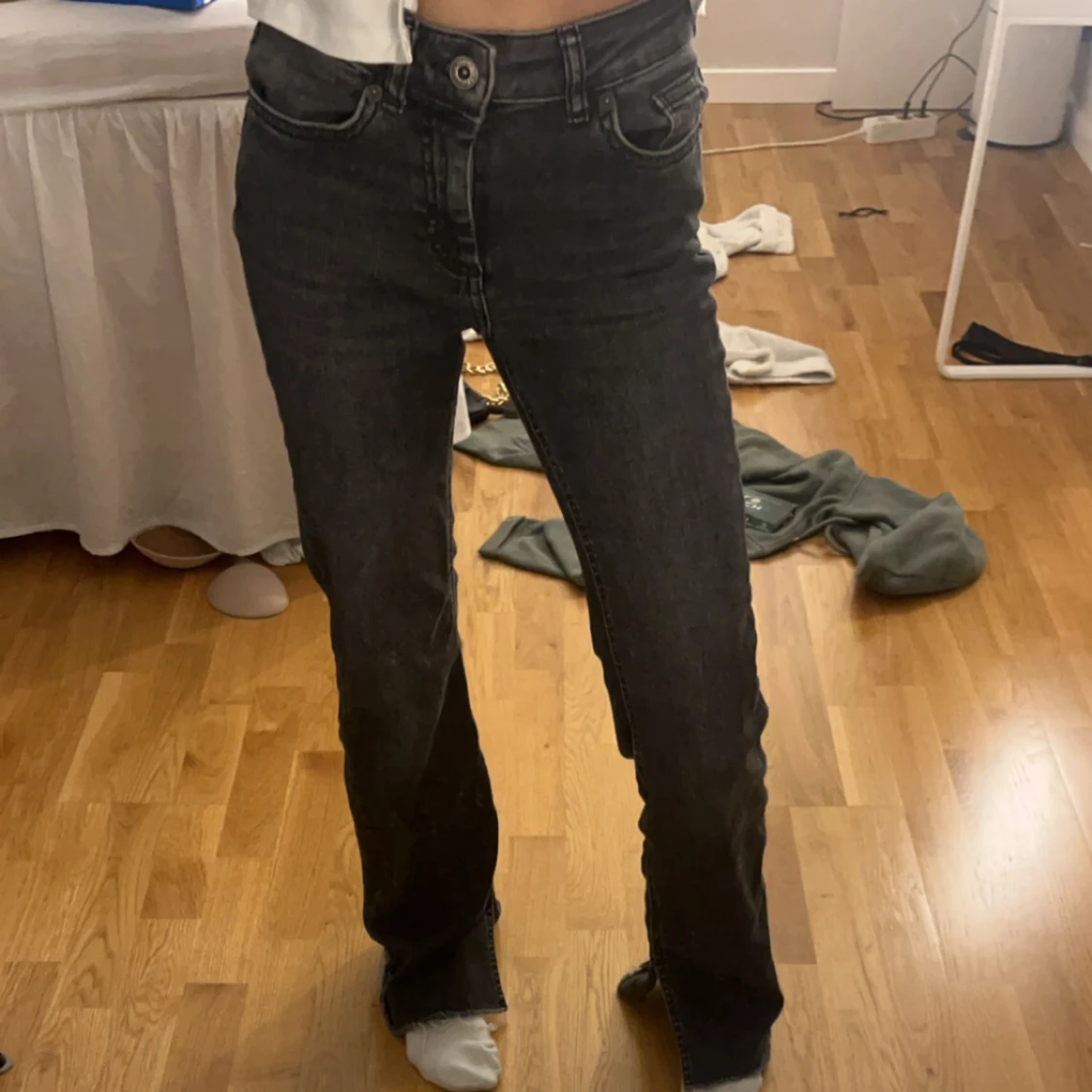Gråa lågmidjade jeans - 90