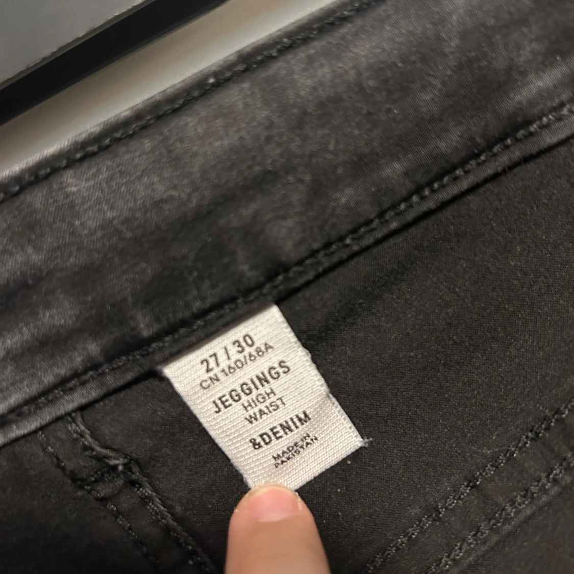 Svarta högmidjade jeggings från &Denim - 91