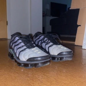 Vapormax - I använt skick,säljer pgv ingen användning,pris kan diskuteras 