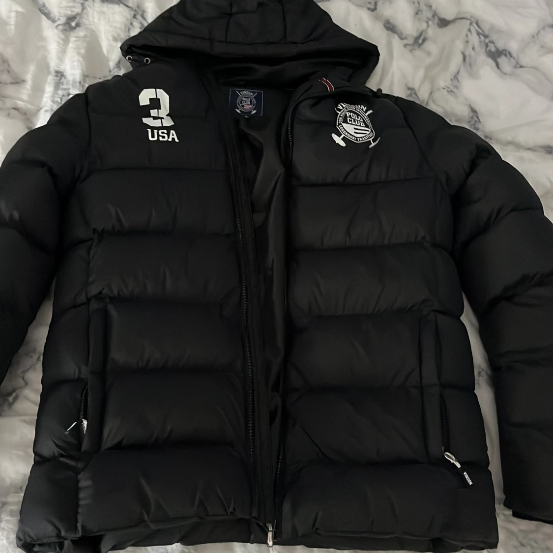 Svart dunjacka från Vinson Polo Club