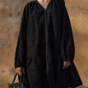 Klänning - Snygg klänning, helt oanvänd 😍 