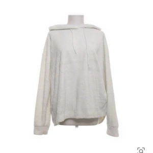 Tröja  - Köpt från Sellpy, jättemysig🤍