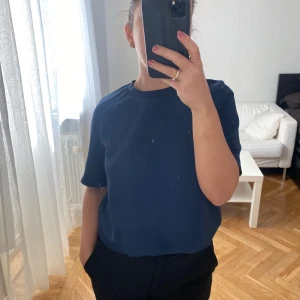 Carin Wester tröja - T-shirt från Carin Wester, storlek 34. Fint skick!