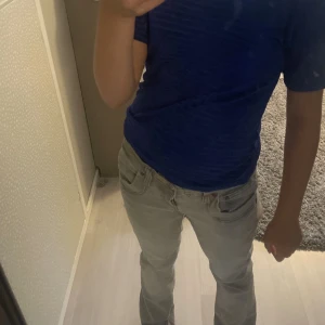 Ltb jeans - HELST BYTE💗 Någon som hade velat byta sina ltb gråa ltb jeans i storlek 24/30 mot mina 25/30?💘 Kan även sälja för bra pris❣️ dem har en liten defekt nere vid benet bara lite nedtrampat men kom privat för bilder💗