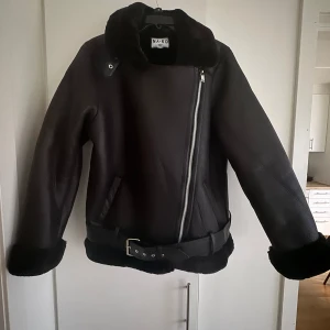 Nakd jacka - Nyskick, nypris 1000kr
