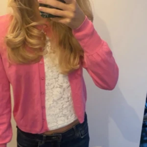 Rosa koftya - Kollar ifall någon skulle vara intresserad av min kofta ifrån neo noir