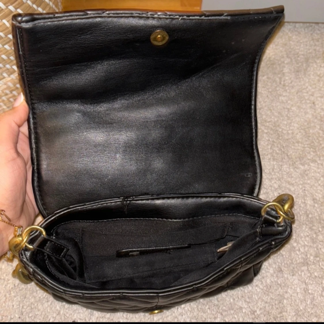 Svart väska - 91