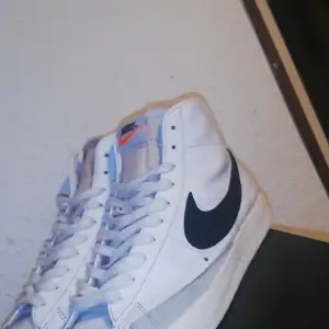 Nike blazer använda men i bra skicka  Priset är inte fast i sten