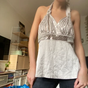 Halterneck topp - Så sjukt najs halternecktopp💓💓