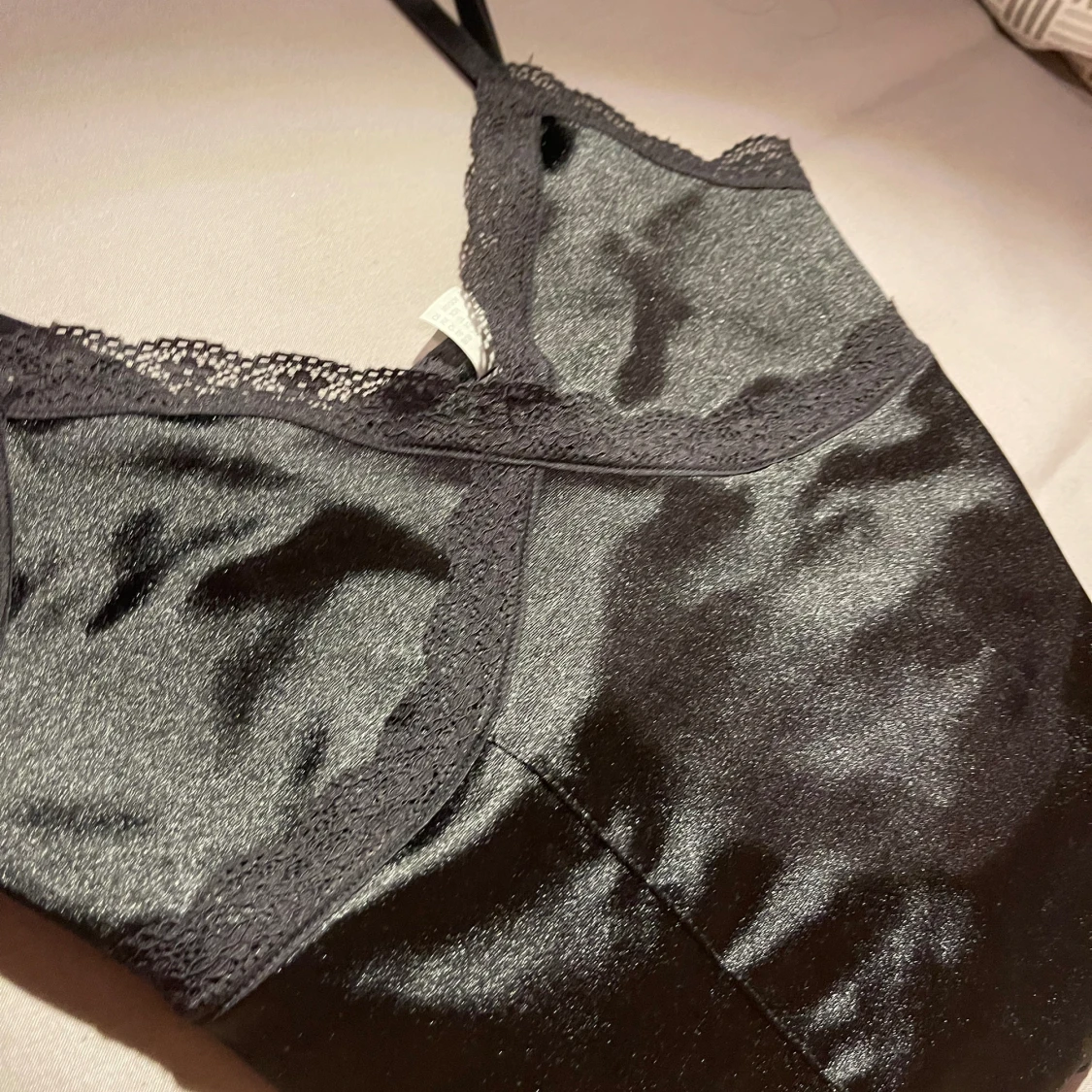  Croppad Svart lace top!  - 91