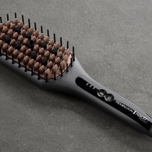 Remington värmeborste - Remington, keratin protect värmeborste. Säljer för att jag inte använder den, mycket bra skick då den knappt är använd. Ordinarie pris 899kr jag säljer för 140kr 💗