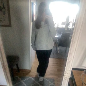 Stickad tröja - Från missäy super fin men har tröttnat lite, köpt för 500kr