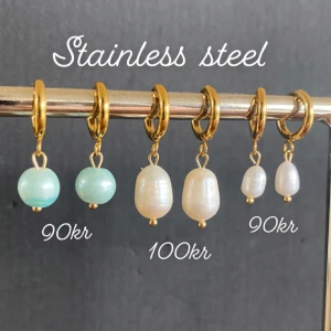 Örhängen  - Frakt 18kr ❤️