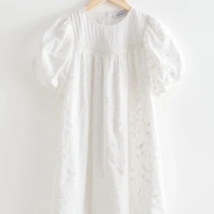 Söker denna klänningen - Söker denna klänningen då den är slutsåld överallt💌