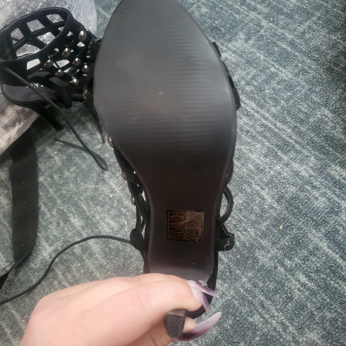 Oanvända klackskor - 91