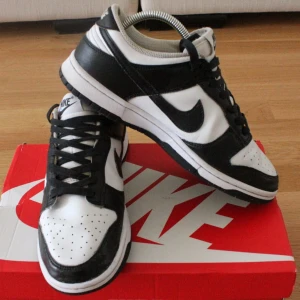 W Nike Dunk Low Next Nature  - Bra helhetsintryck och skador är inget man ser eller lägger märke till om man inte tittar noga.