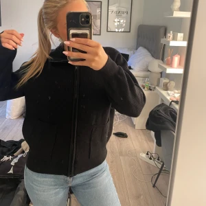 Zip tröja - Superfin ziptröja! Vet inte var den är från men storlek S🤗