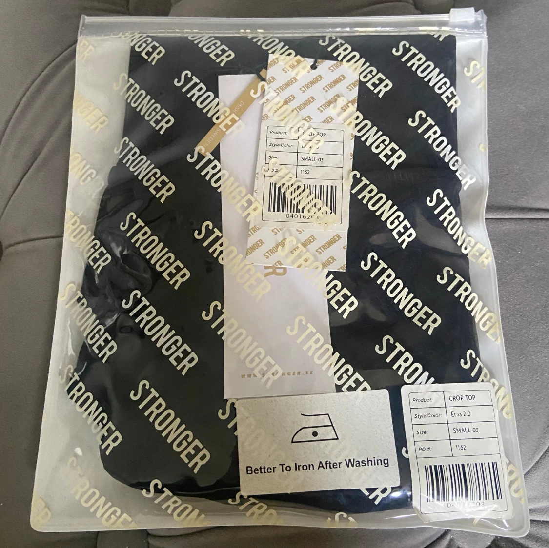 Stronger Signature Crop Top - 90