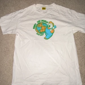 GOLF T-Shirt  - Säljer min GOLF T-Shirt från Tyler The Creator, köpt 2020 från officiella hemsidan för cirka 600kr, jag säljer min för 300kr