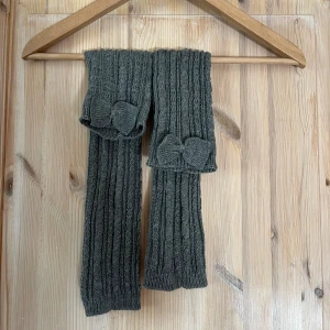 Knästrumpor - Ett par stickade knästrumpor utan tå. Dem är näst intill oanvända 💗