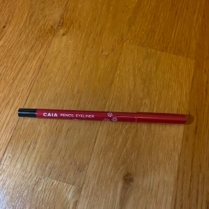 Caia Cosmetics pencil eyeliner ny - Svart! Ny helt oöppnad inplastad! 