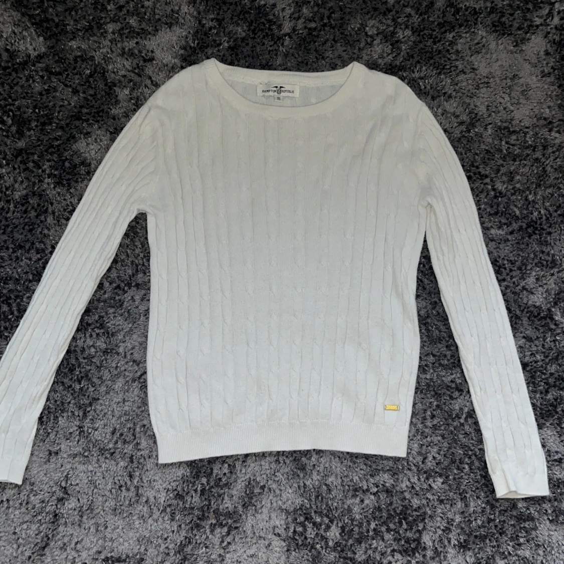 vit flät stickad tröja