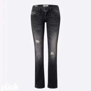 Ltb jeans - Säljer dessa skitfina low waist ltb jeans! Använda ett fåtal gånger och därför i jättefint skick! 