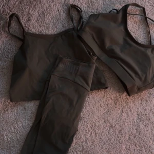 Träningsset - Träningsset från MK lifestyle i mycket bra skick! 💕