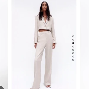 Kort blazer  - Stl s  Aldrig använd