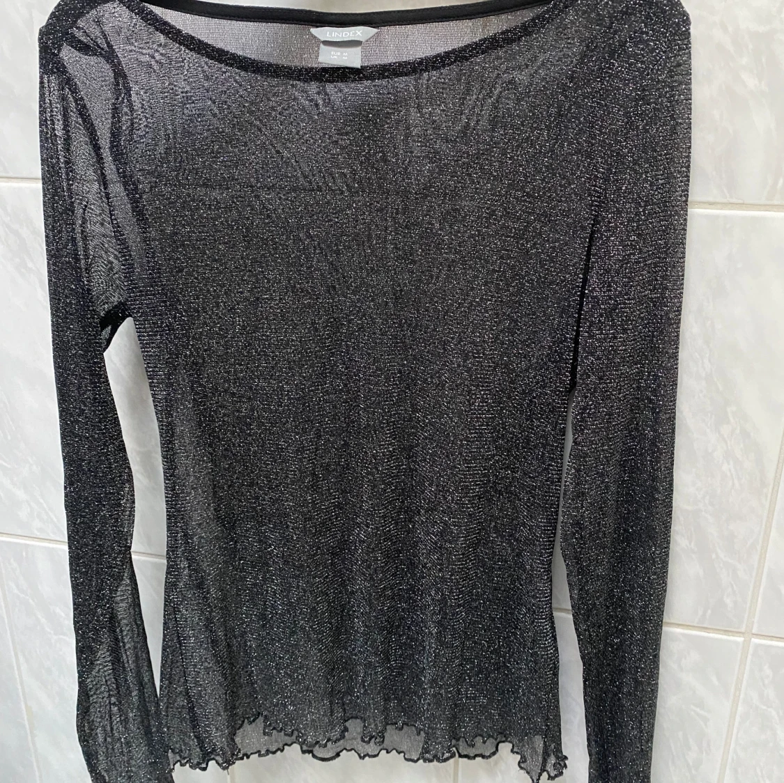 Glittrig tröja  - 92