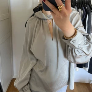 Zara blus - Fin zara tröja, använd fåtal gånger