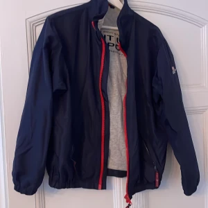 Gant Jacka vintage  - Vintage gant jacka. Storlek XXL men motsvarar typ S man. Eller kanske M/L kvinna. 