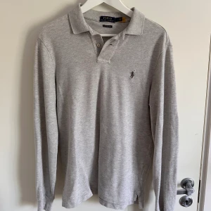 Piké polo Ralph lauren - Långärmad piké i storlek S. Kan även fungera som en M. 