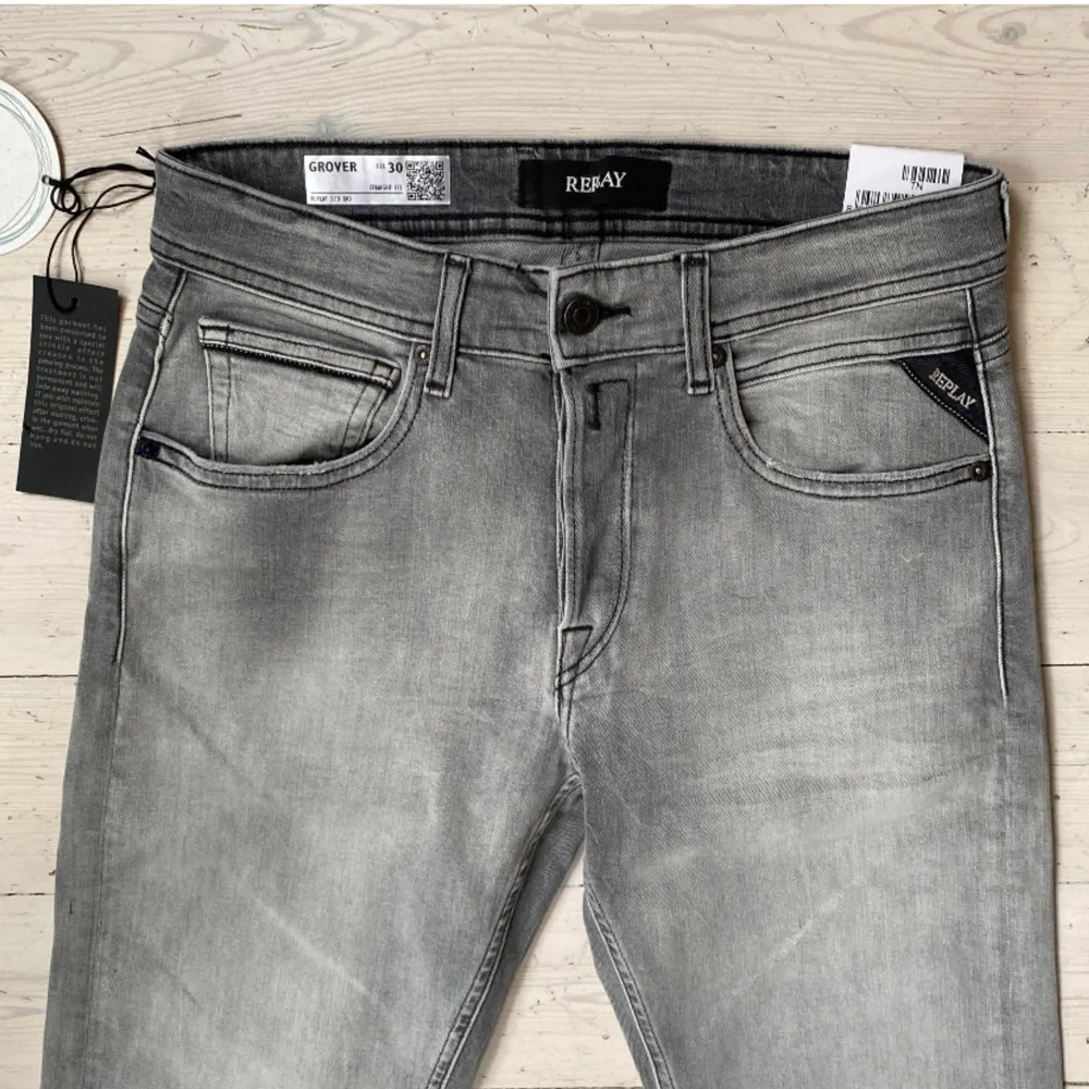 Replay jeans i modellen Grover i helt nyskick, alla lappar kvar 🙌 skriv vid fråga 👍 . Jeans & Byxor.