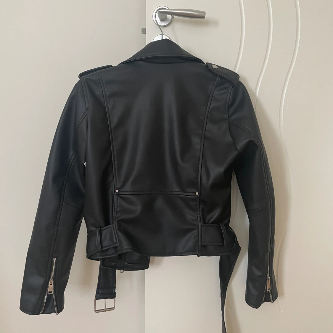 Zara - läderjacka  - 92