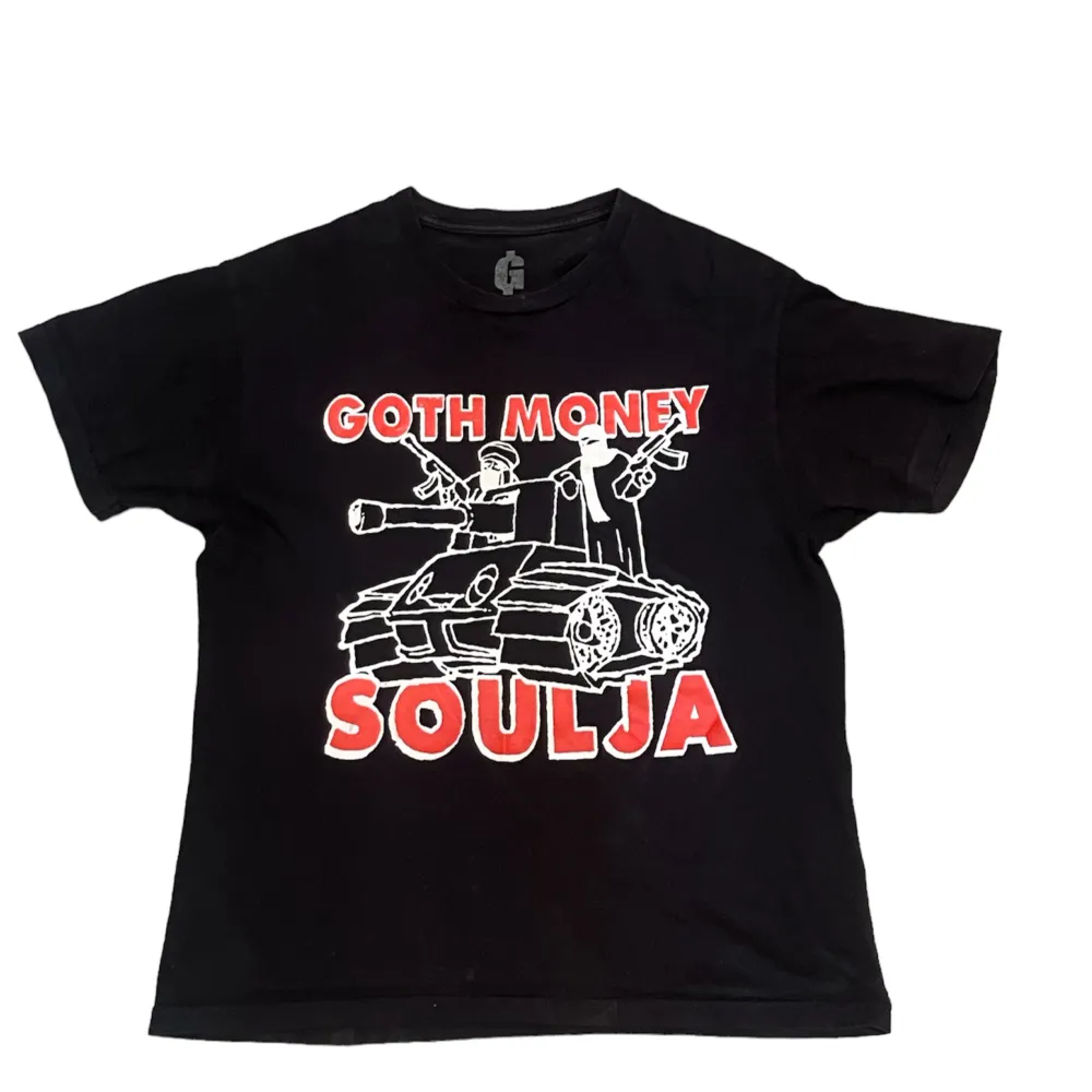 Goth money record tshirt, hella rare🔥 Pris kan sänkas vid snabb affär❤️‍🔥. T-shirts.
