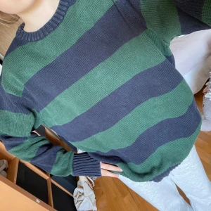 stickad tröja - oversized stickad tröja från brandy melville! fint skick