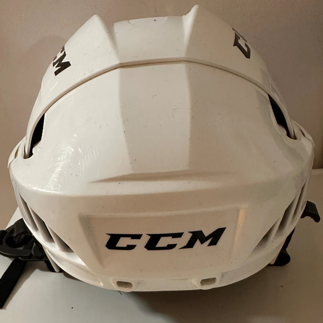 Skridskor plus hjälm  - 91