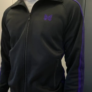 Needles tröja - Jättebra skick, tröja från Needles Strl S men passar M