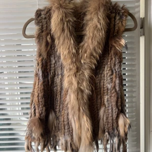 Pälsväst - Äkta päls , passar S