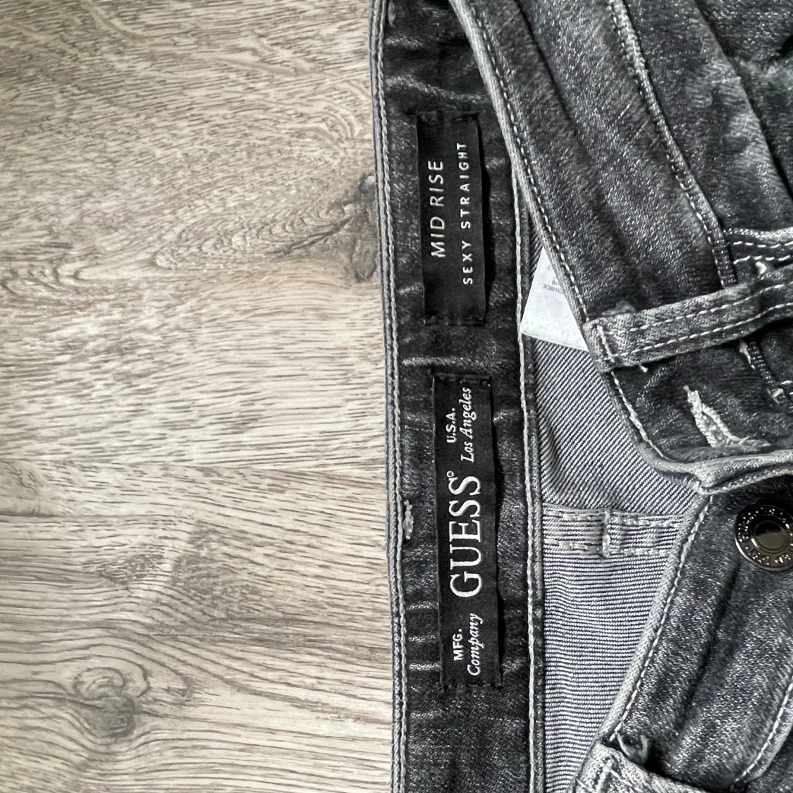 Guess jeans, nyskick  - 90