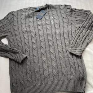 Fully new Ralph lauren knitwear. With price tag. Purchase it from USA but doesn’t fit. Size L