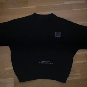 Pull&Bear tröja  - Pantone tröja som knappt ha använts